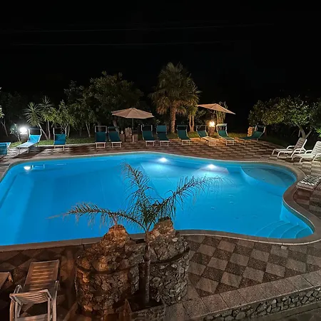 Royal Hotel 3*