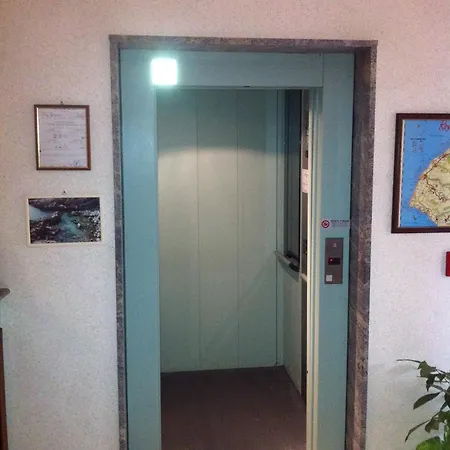 Hotel Royal 3*