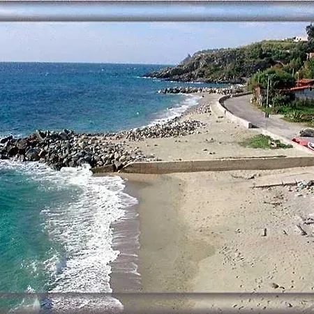 فندق Royal Free Parking 3*